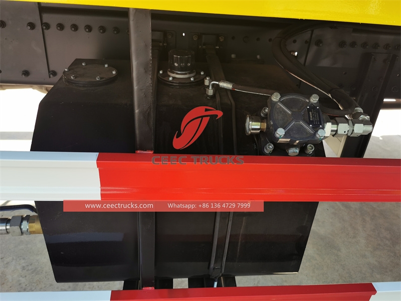 Sinotruk ၆×၄ ၄၀၀HP ယာဉ်တပ် ကရိန်း XCMG