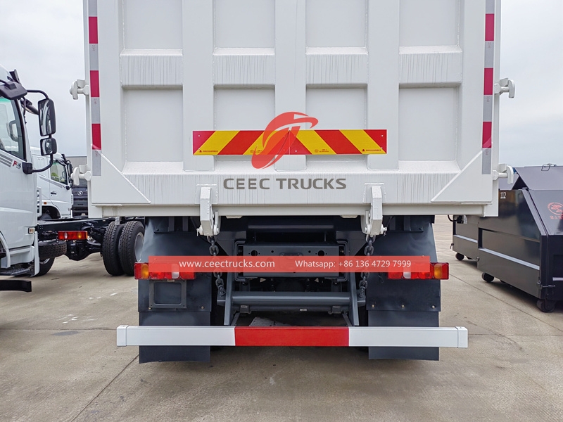 Sinotruk ၈x၄ ၄၂၀HP ၄၀ တန် ပစ်ကျင်းယာဉ် (စက်ရုံတိုက်ရိုက်ရောင်းချ)