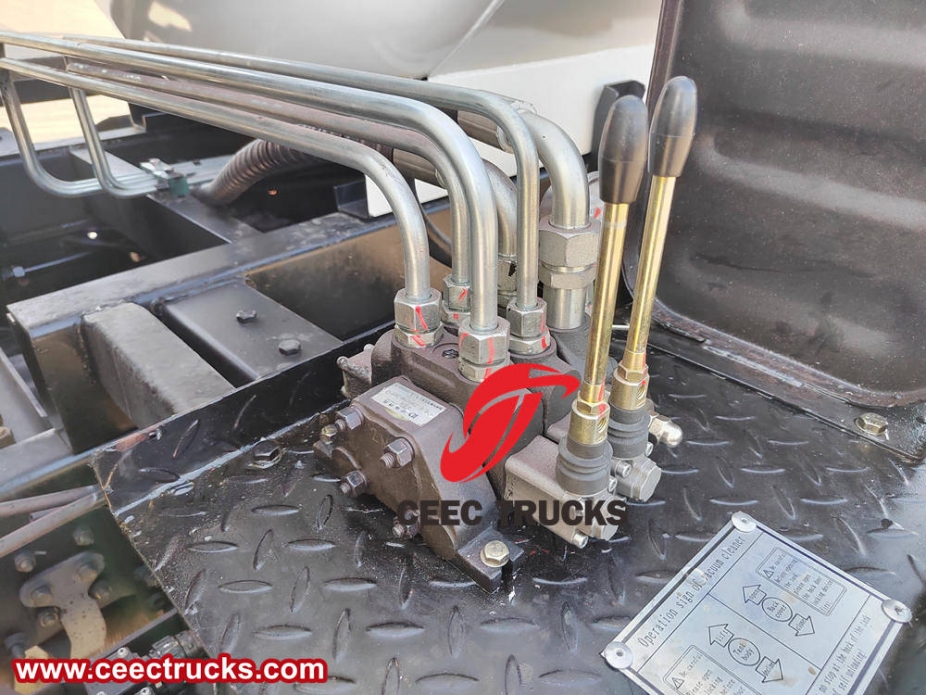 FAW ၈ ကျူးမီတာ စွန့်ပစ်ရေ ဗက်ကျူမ် ကား