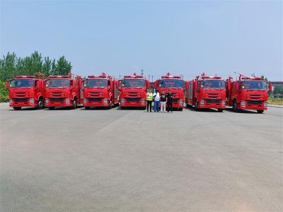 Isuzu  GIGA 4X dry powder fire fighting truck