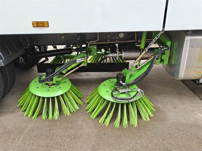 ISUZU 240HP garbage road sweeper truck