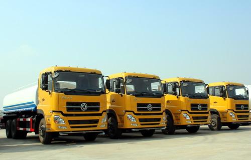 လာအို ဖောက်သည်က Dongfeng 20 CBM ရေတင်ကား လိုအပ်သည်