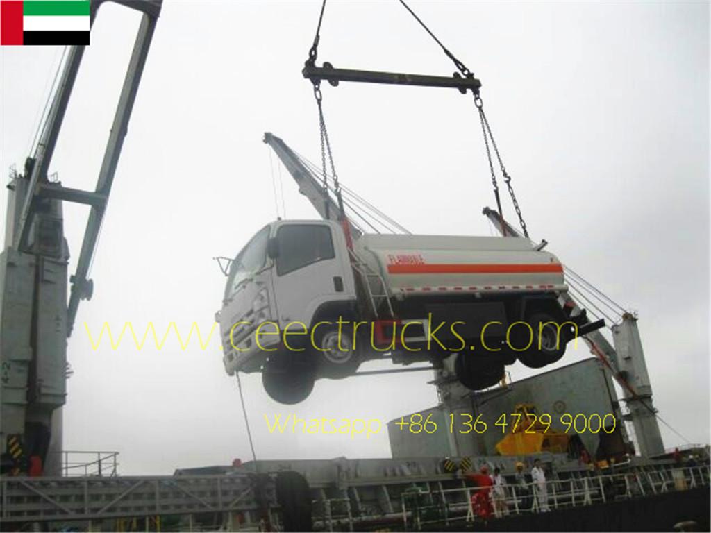 ဒူဘိုင်းတွင် ISUZU 5000 လီတာ လောင်စာဆီတင်ယာဉ် တင်သွင်းသည်။