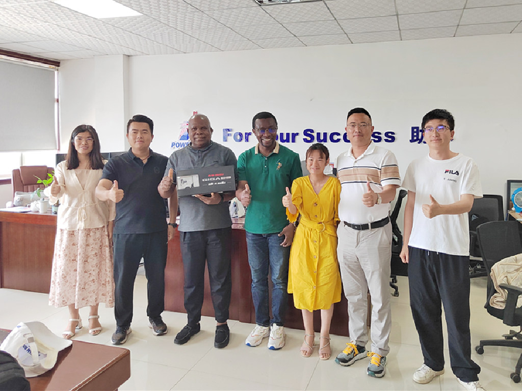 အီသီယိုးပီးယား ဖောက်သည်များသည် ISUZU 20m Aerial Boom Truck ဝယ်ယူရန်အတွက် ကျွန်ုပ်တို့ထံ လာရောက်လည်ပတ်သည်